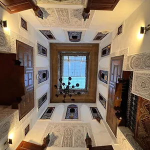 https://dar-lalla-kenza.hotelfesmorocco.com